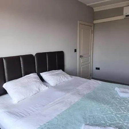 Lazurd Aparthotel